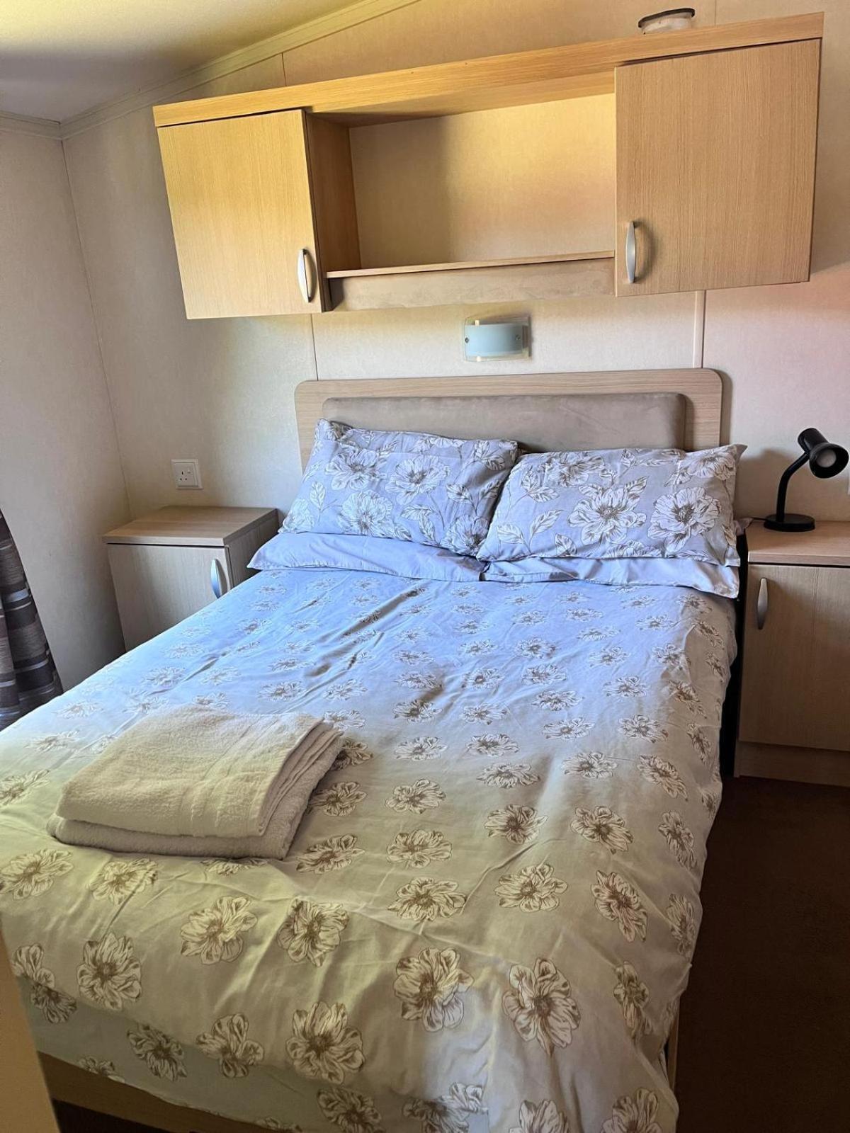 Van Number 123 Beautiful Caravan Sleeps 4 애버리스트위스 외부 사진